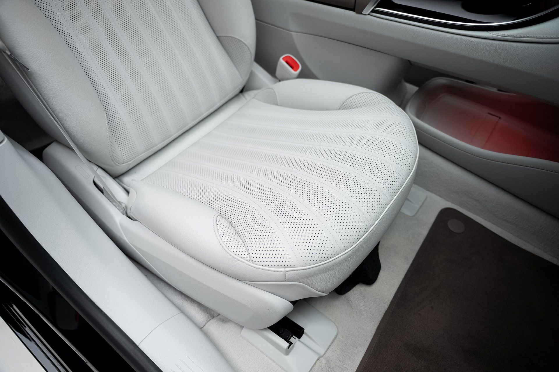 Used 2023 Mercedes-Benz EQS 450+ Sedan w/ AMG Line Exterior Package image 60