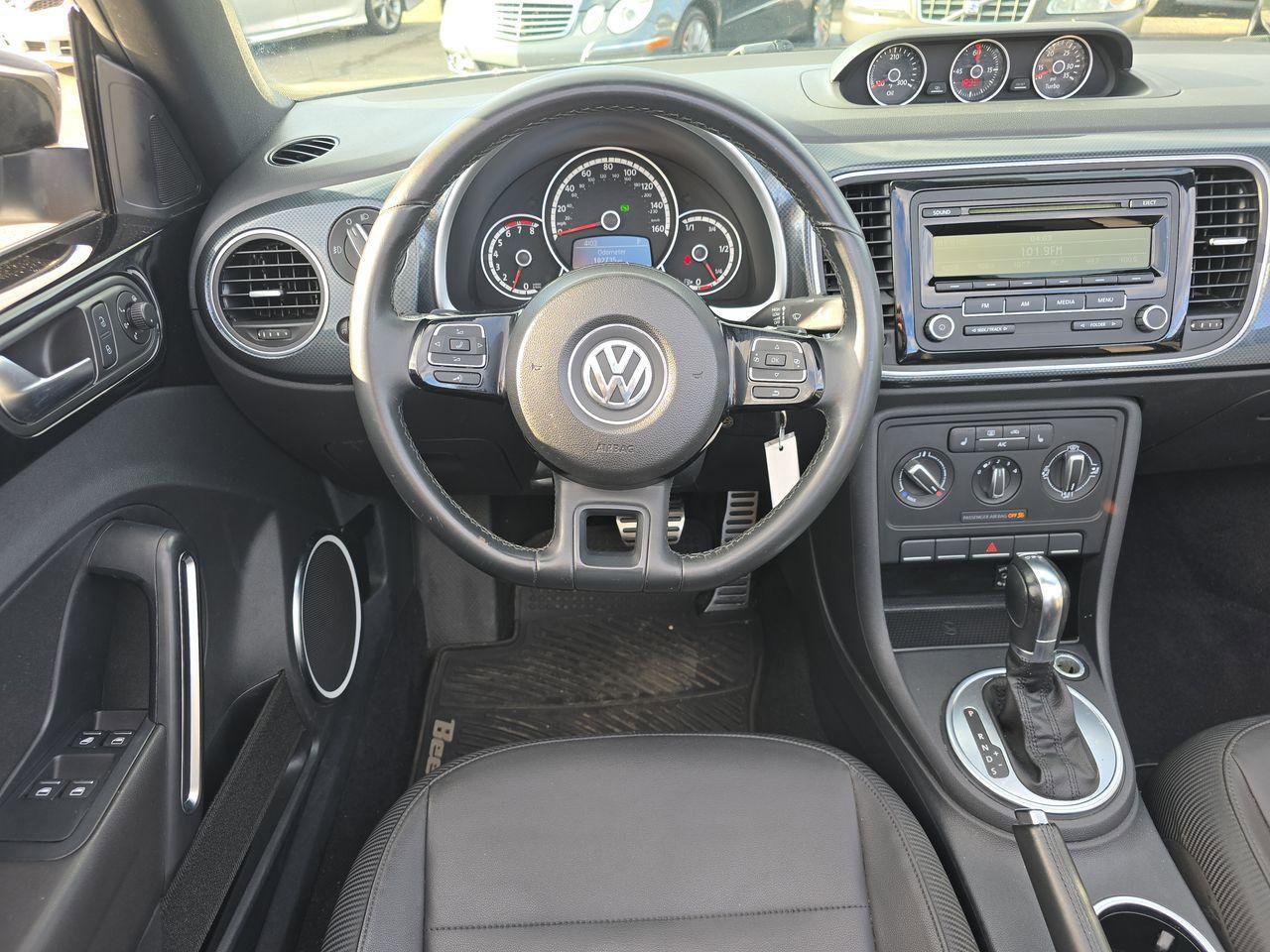 Used 2014 Volkswagen Beetle R-Line image 5