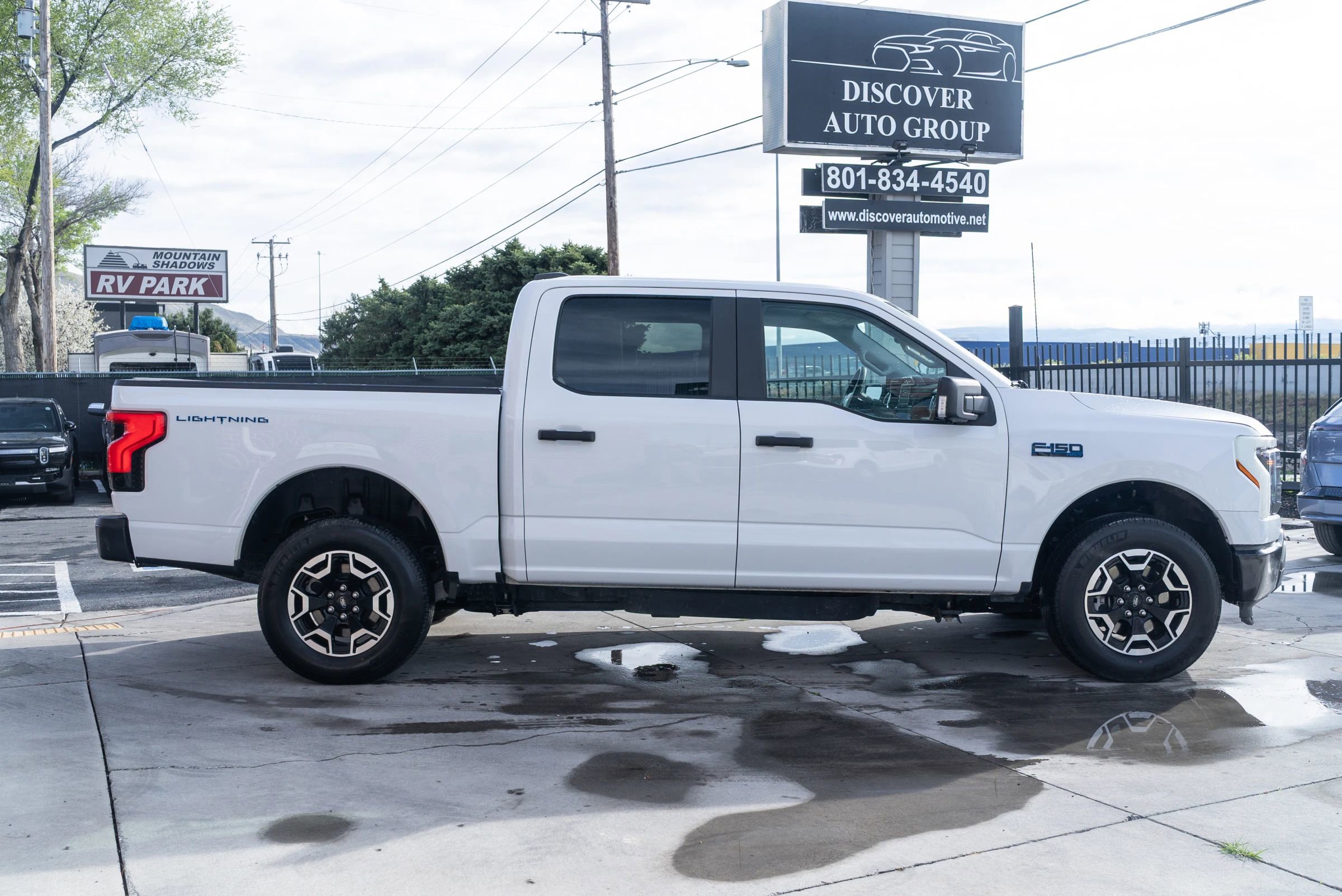 Used 2024 Ford F150 Lightning Pro w/ Tow Technology Package image 10