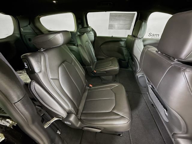 New 2026 Chrysler Pacifica Select w/ S Appearance Package image 24
