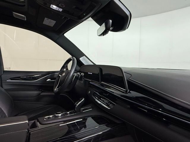 Used 2023 Cadillac Escalade V AWD/4WD image 32