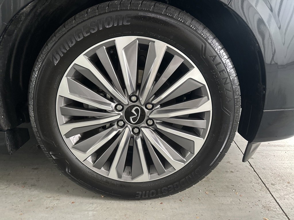 Certified 2025 INFINITI QX80 Sensory image 4