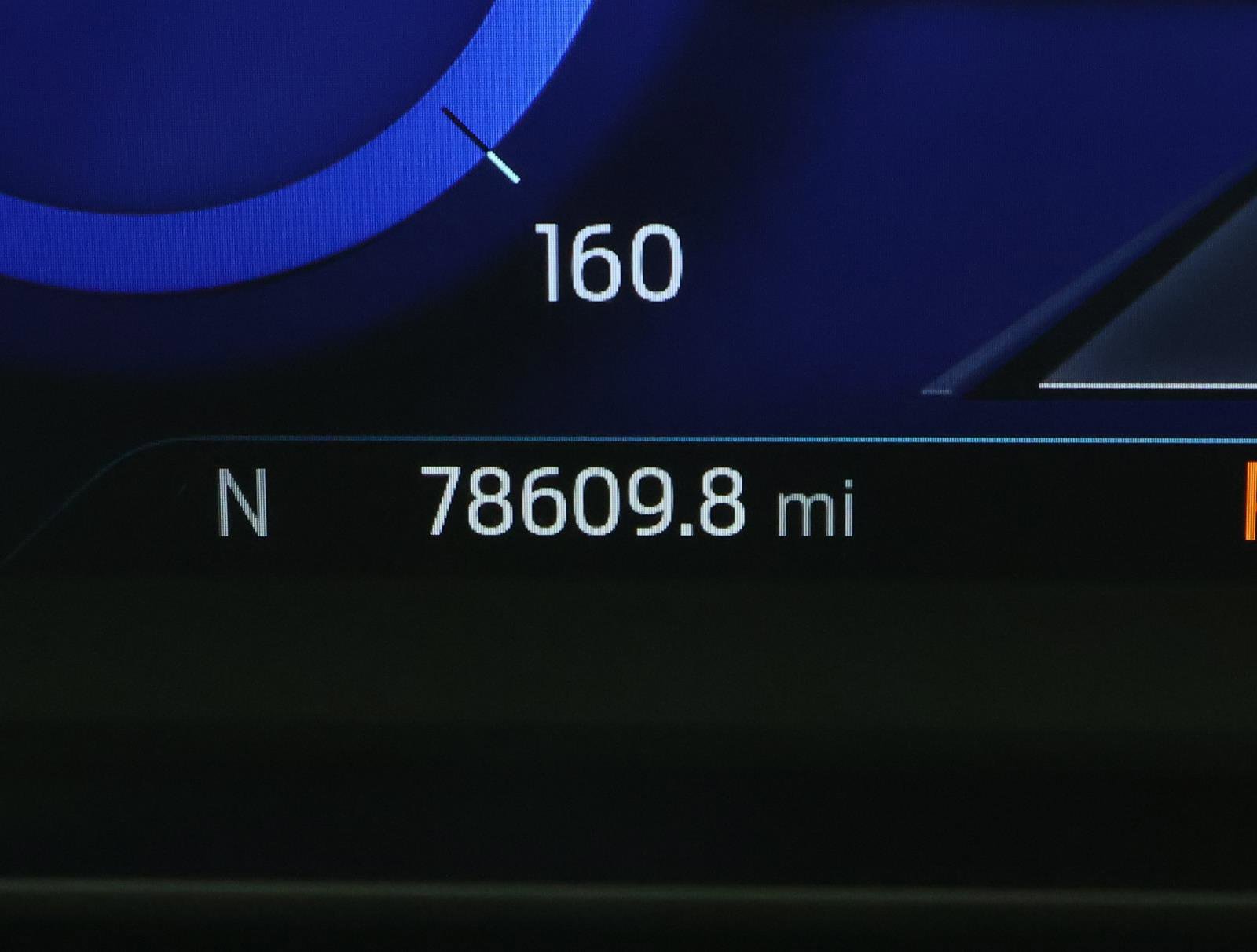 Used 2020 Ford Escape Titanium image 32