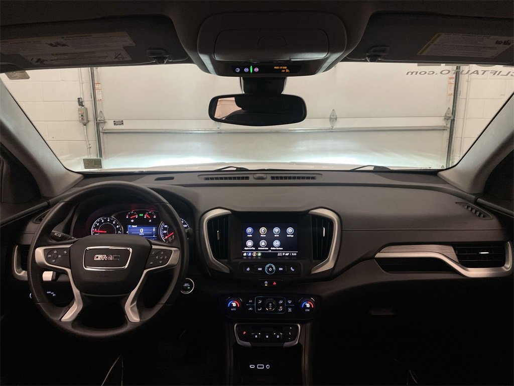 Used 2022 GMC Terrain SLE w/ Driver Convenience Package image 14