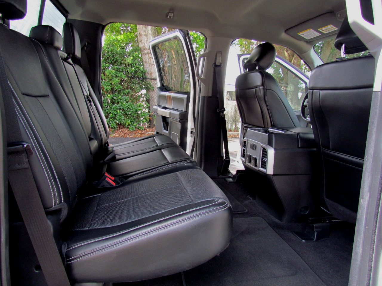 Used 2018 Ford F150 Lariat w/ Trailer Tow Package image 23