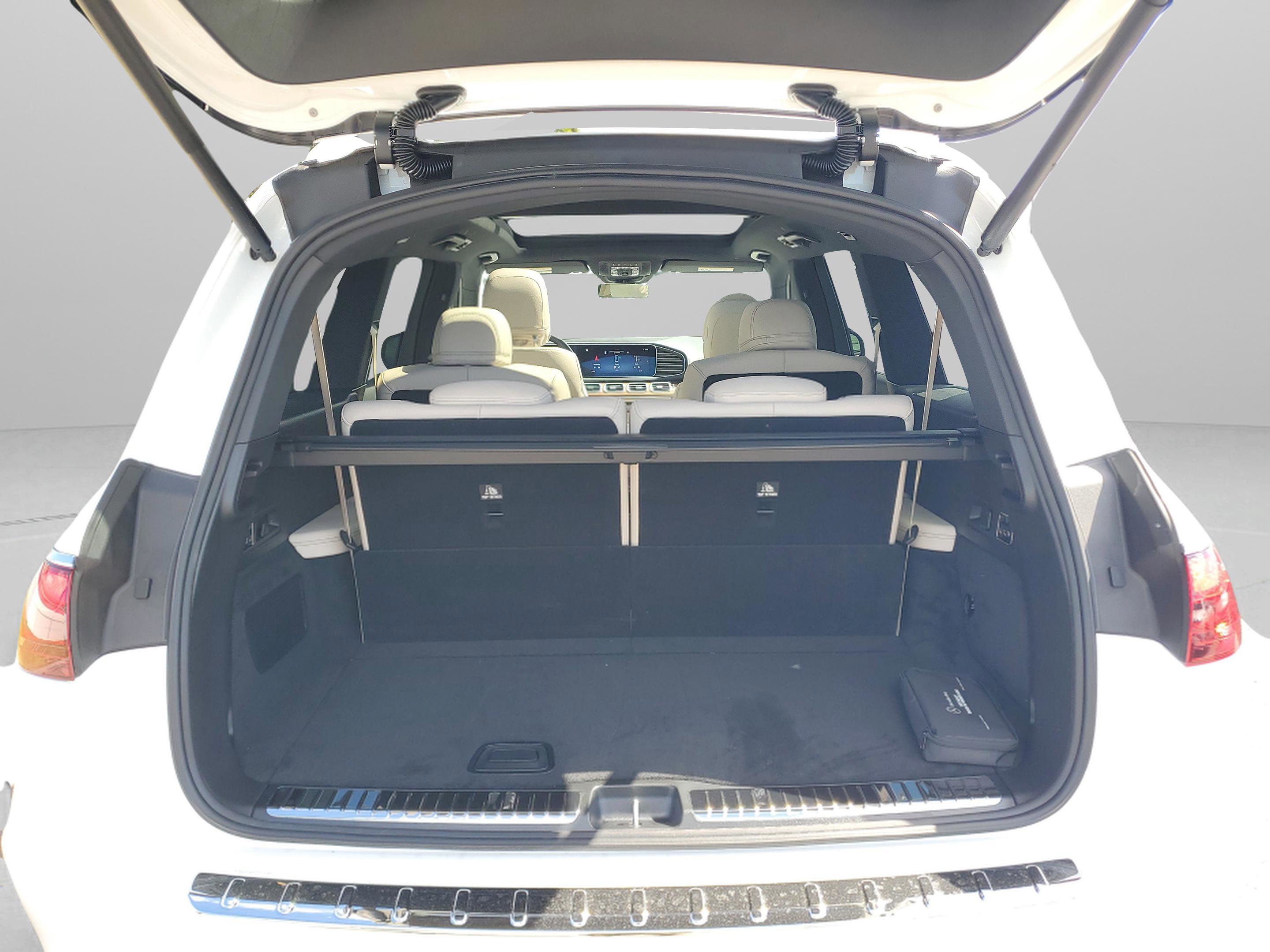 New 2026 Mercedes-Benz GLS 580 4MATIC image 31