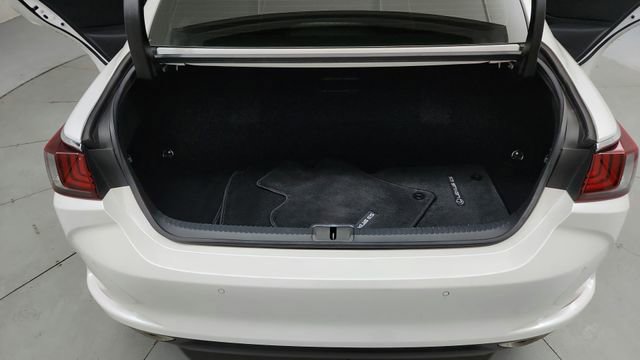 Used 2019 Lexus ES 350 w/ Premium Package image 11