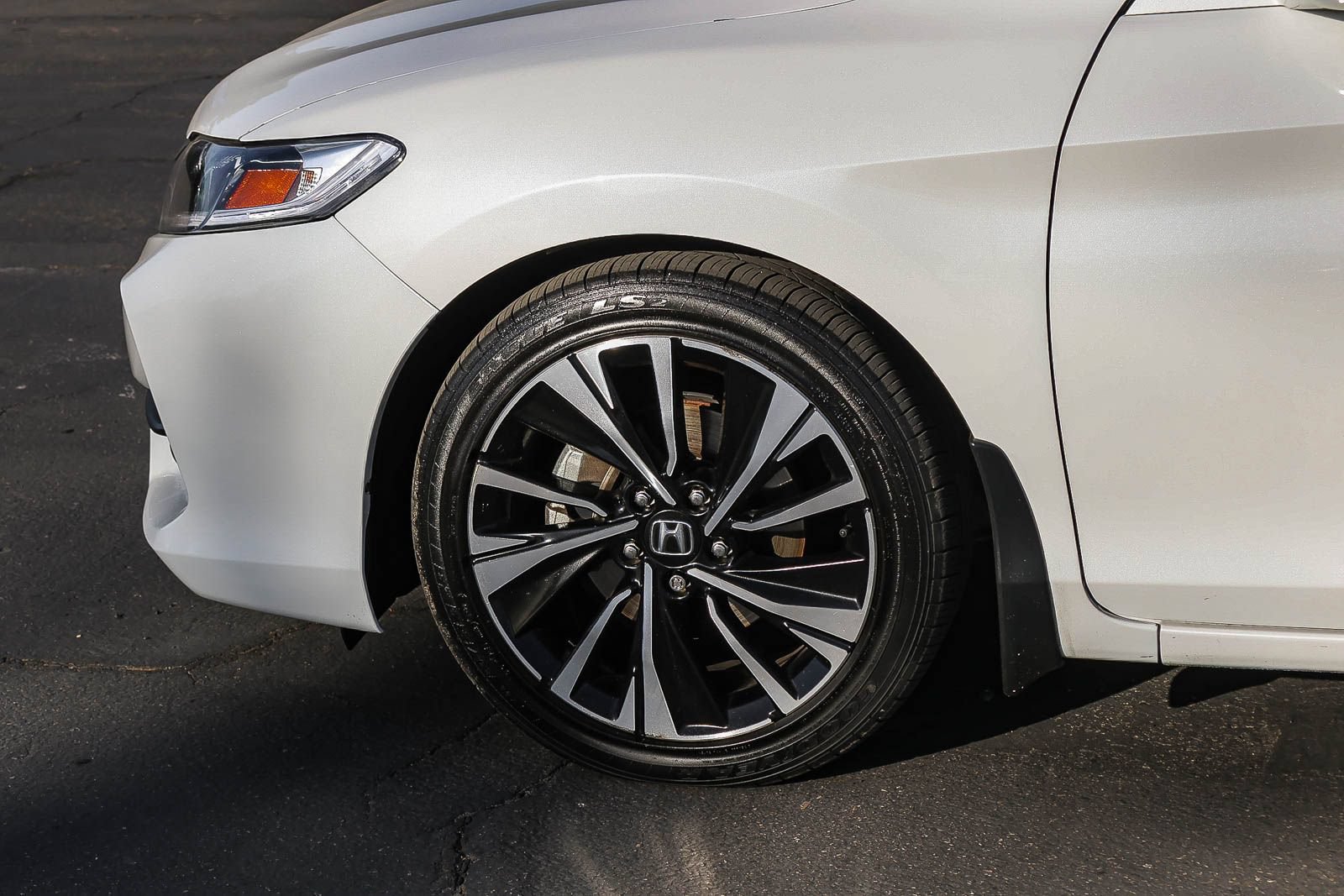 Used 2016 Honda Accord EX-L image 9