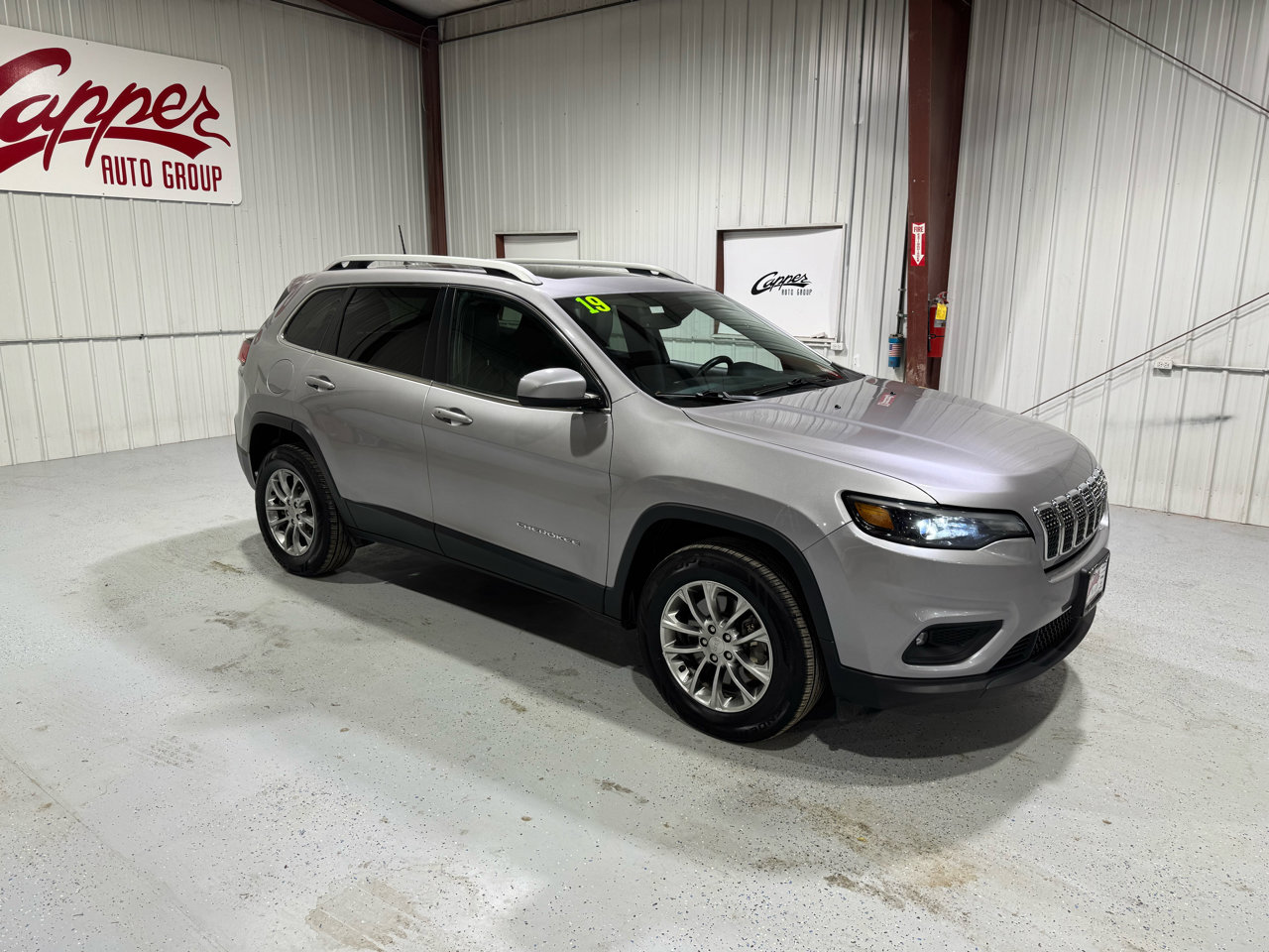 Used 2019 Jeep Cherokee Latitude Plus w/ Comfort/Convenience Group image 4