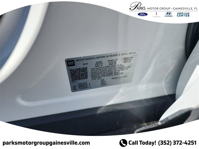 Used 2023 GMC Terrain SLT image 32