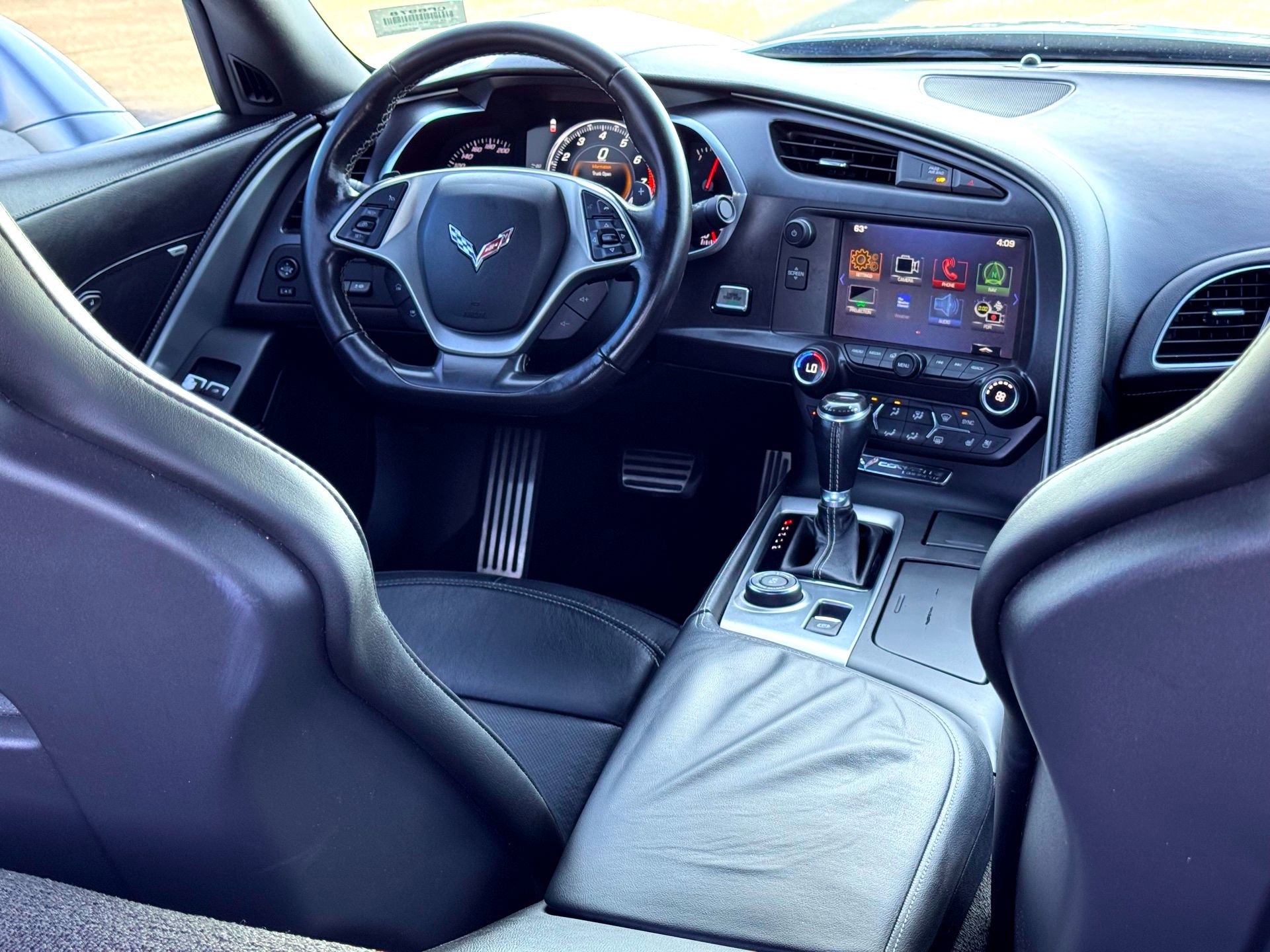 Used 2017 Chevrolet Corvette Stingray Coupe image 10