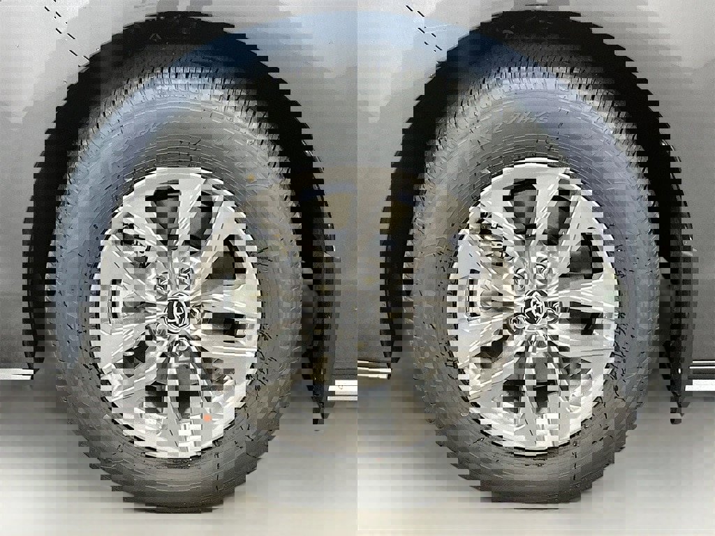 New 2025 Toyota Sienna XLE image 8