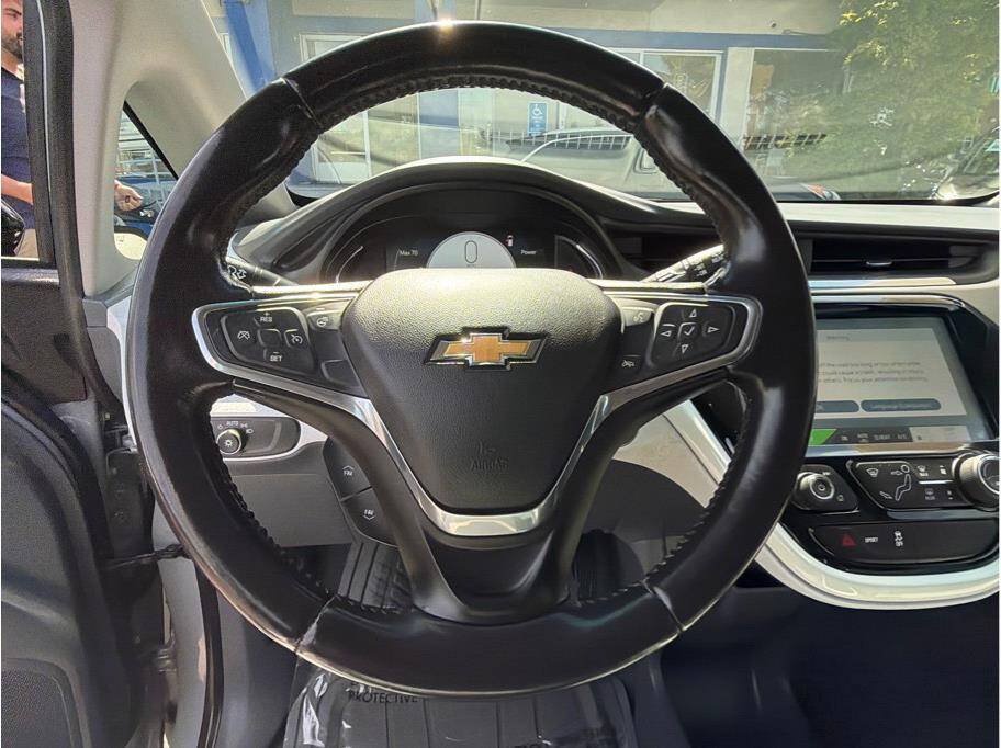 Used 2020 Chevrolet Bolt LT FWD image 9