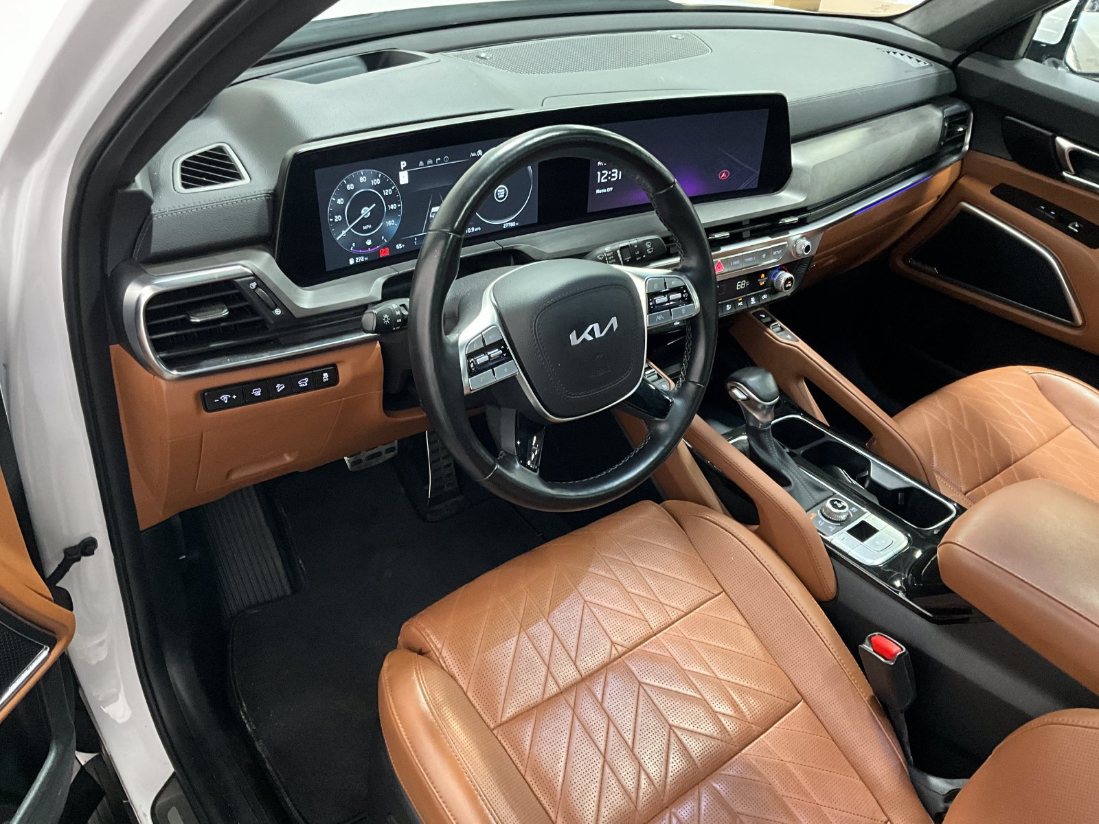 Used 2023 Kia Telluride SX Prestige X-Pro AWD/4WD image 14