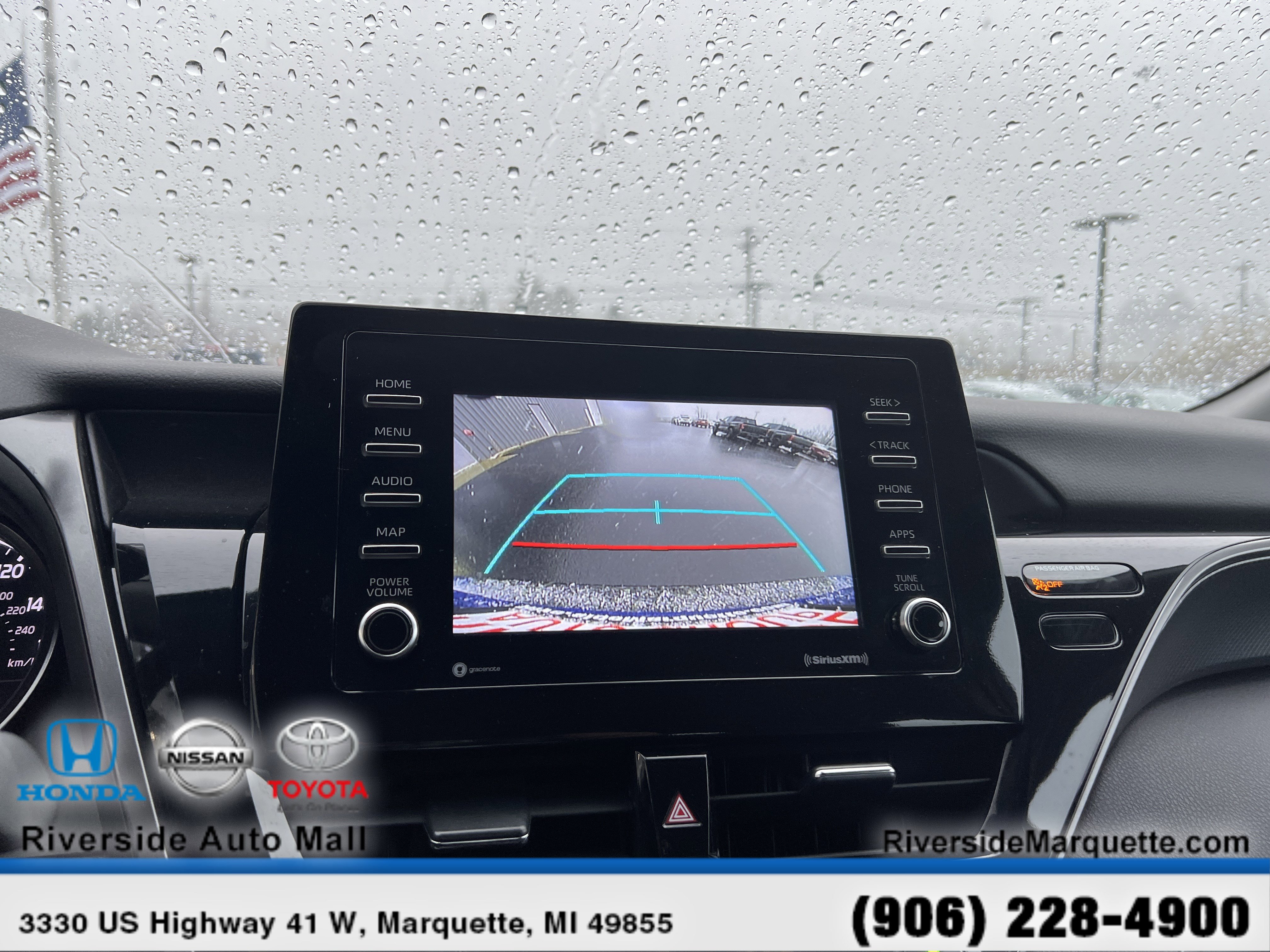 Used 2023 Toyota Camry SE image 23