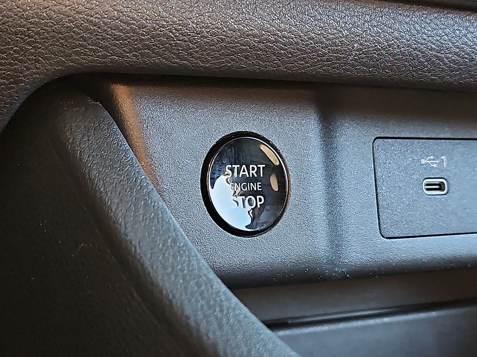 Certified 2024 Nissan Rogue SV AWD/4WD image 21