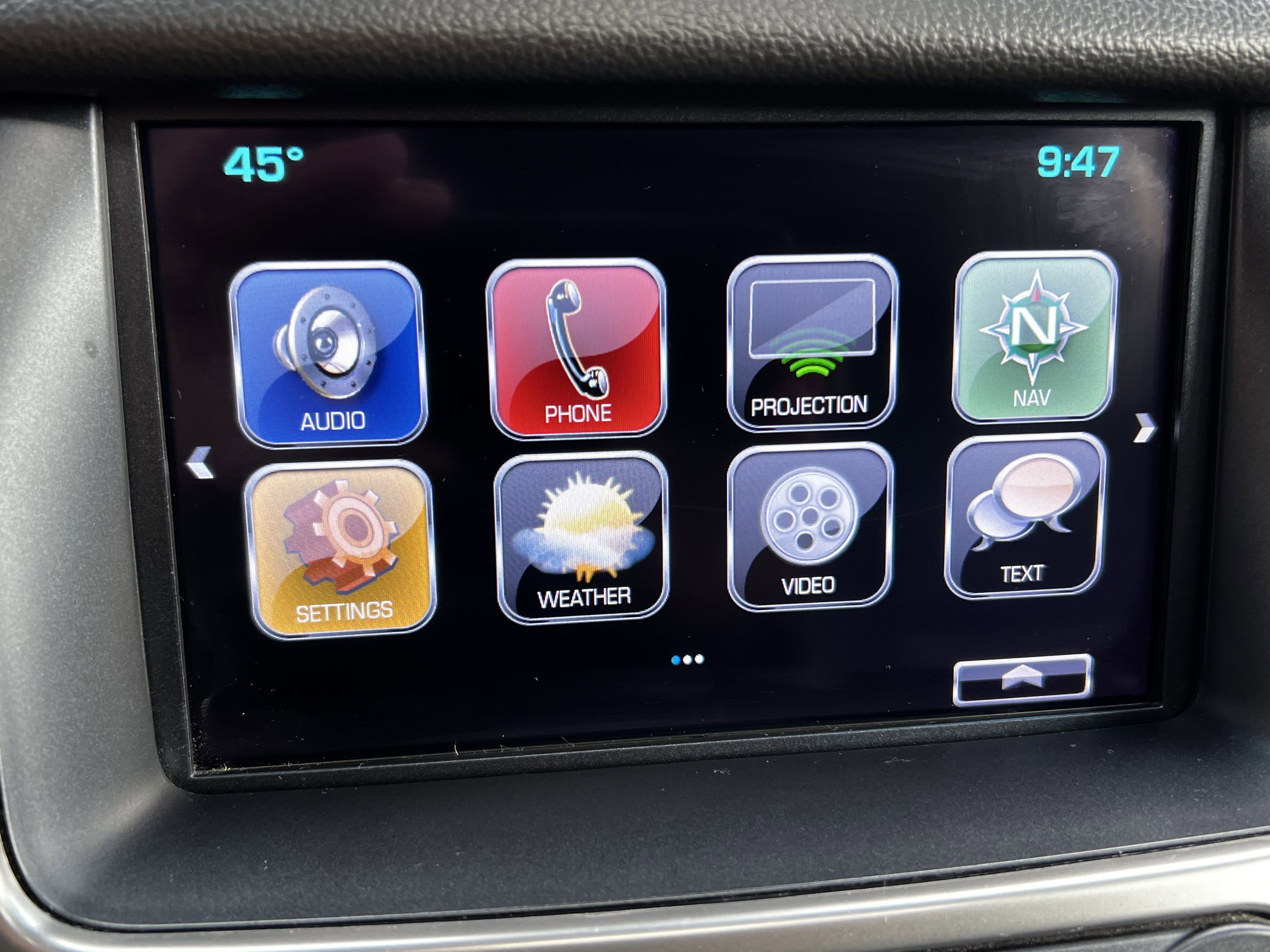 Used 2018 Chevrolet Suburban LT image 23