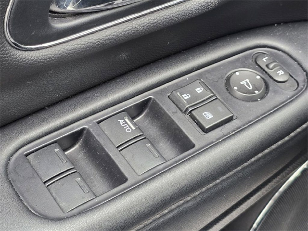 Used 2022 Honda HR-V EX-L image 31