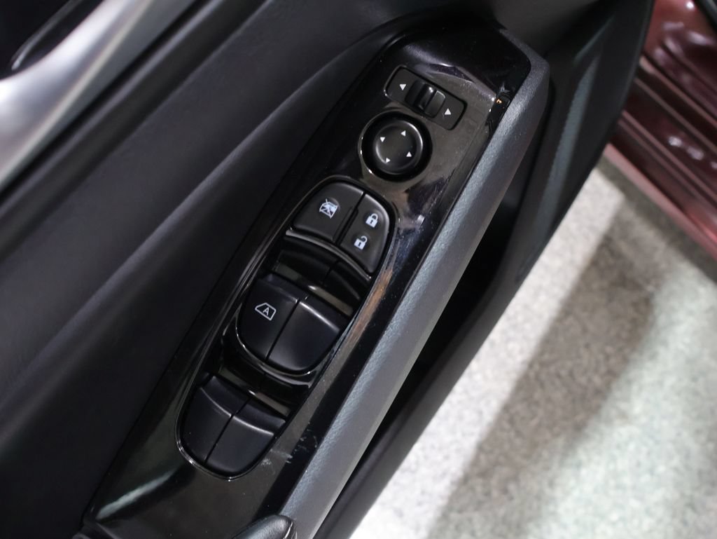 Used 2023 Nissan Altima 2.5 SV FWD image 13