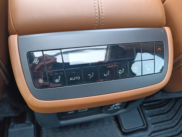 Used 2023 Nissan Pathfinder Platinum image 29