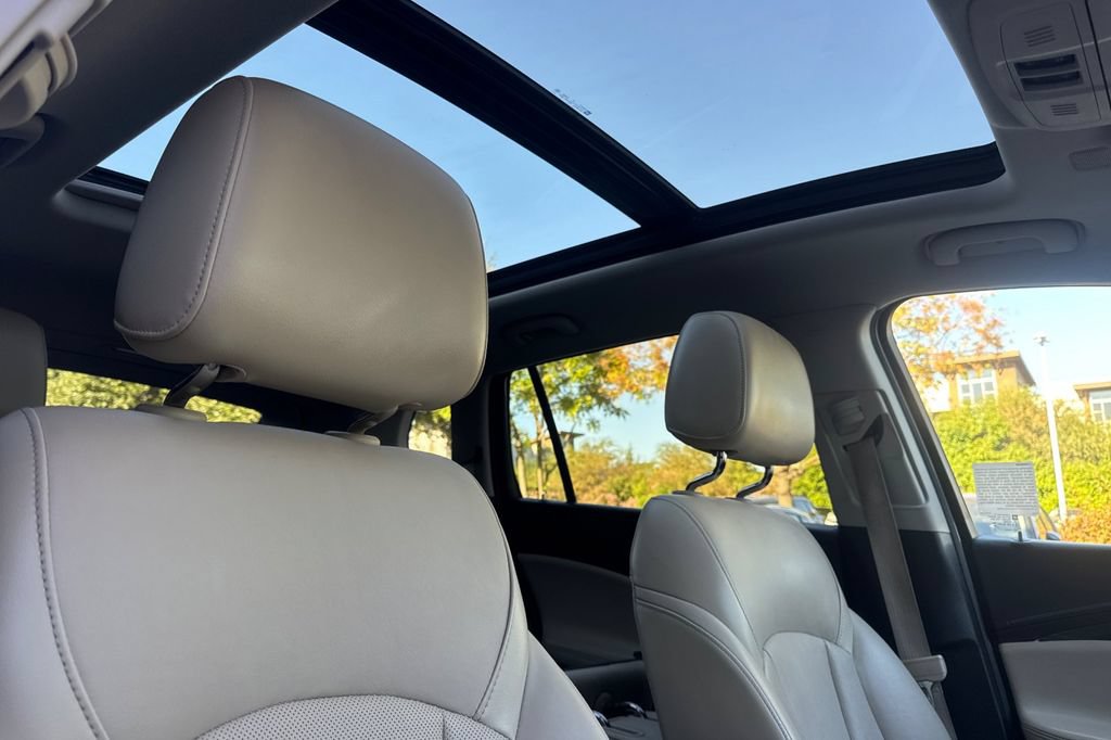 Used 2019 Buick Envision Essence AWD/4WD image 18