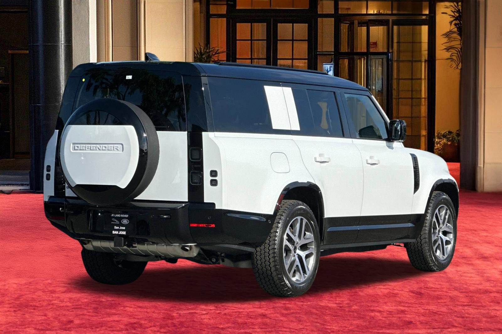 New 2026 Land Rover Defender 130 X-Dynamic SE image 10