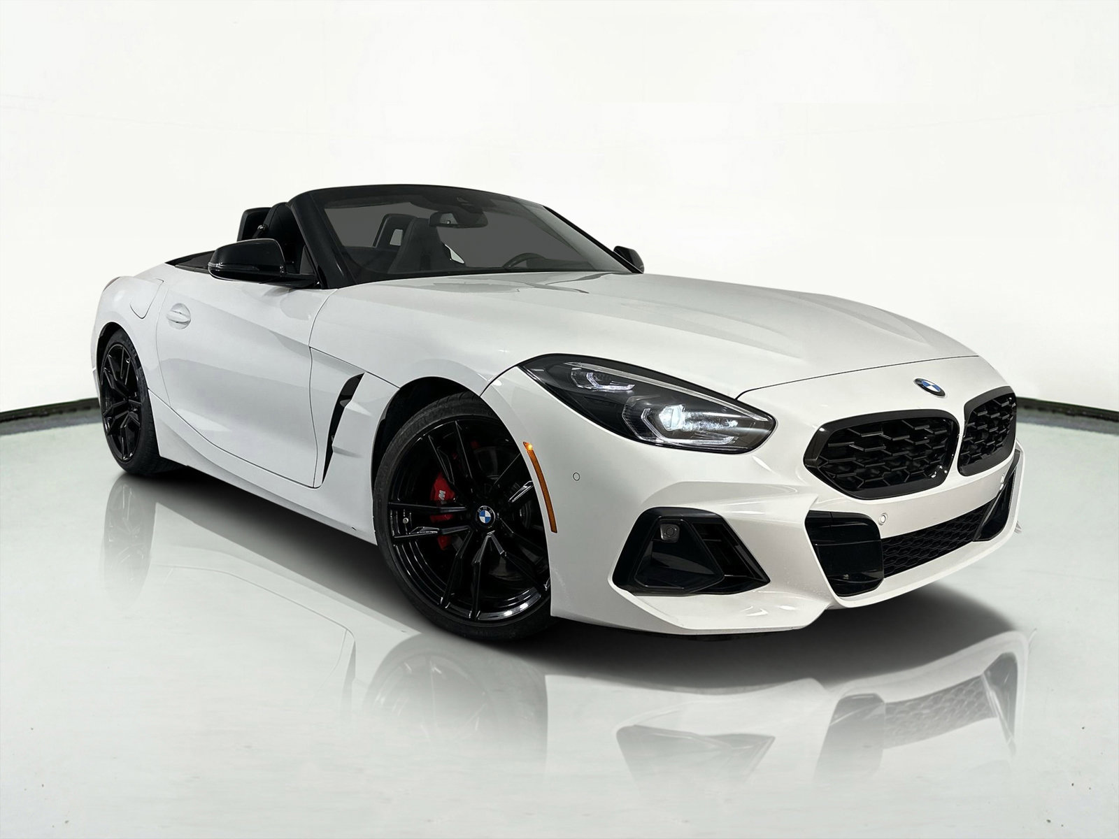 Used 2025 BMW Z4 M40i w/ Premium Package image 2