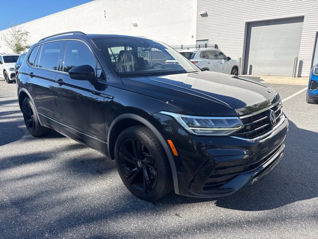 Used 2023 Volkswagen Tiguan SE R-Line
