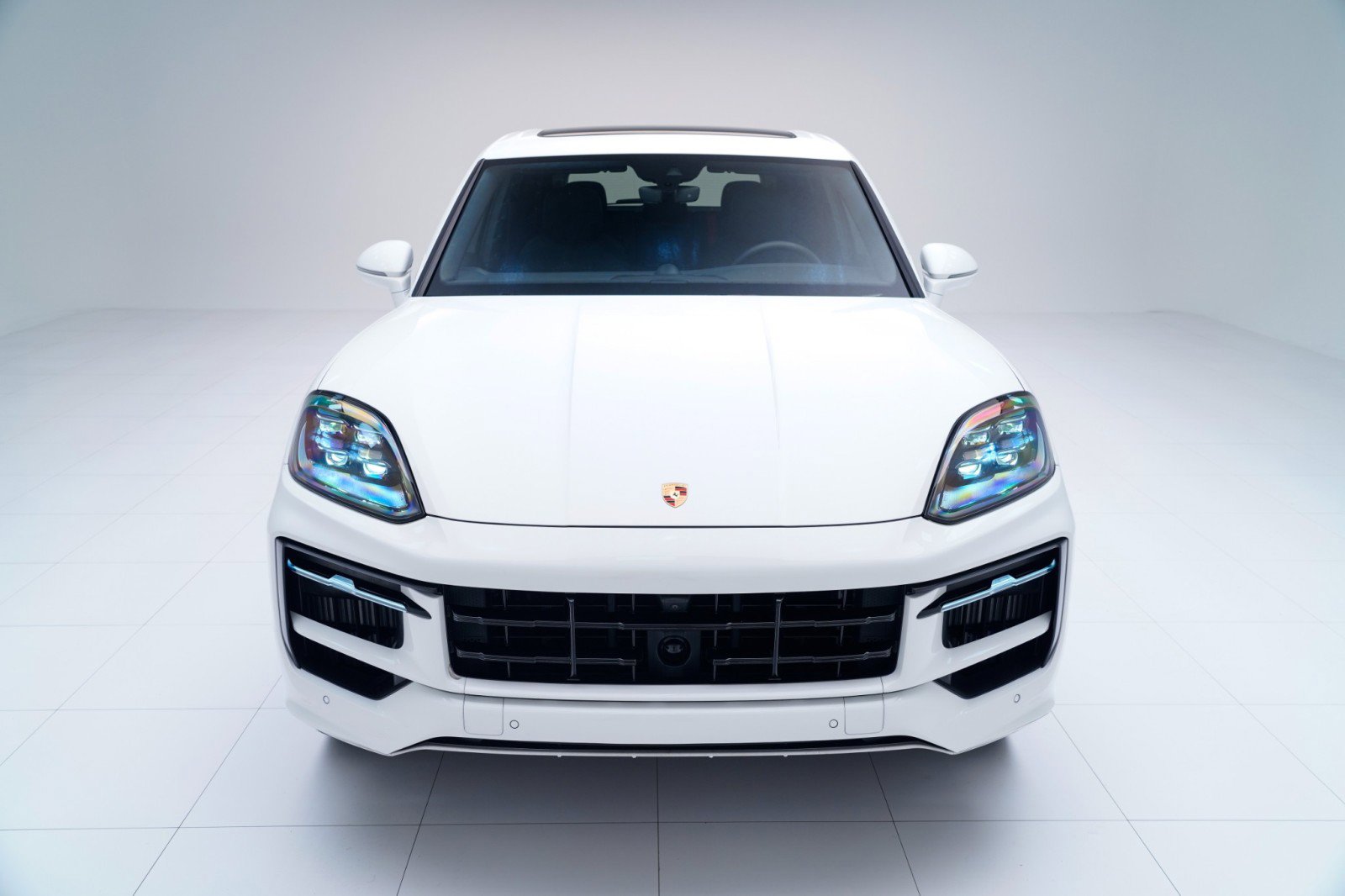Used 2025 Porsche Cayenne S image 6