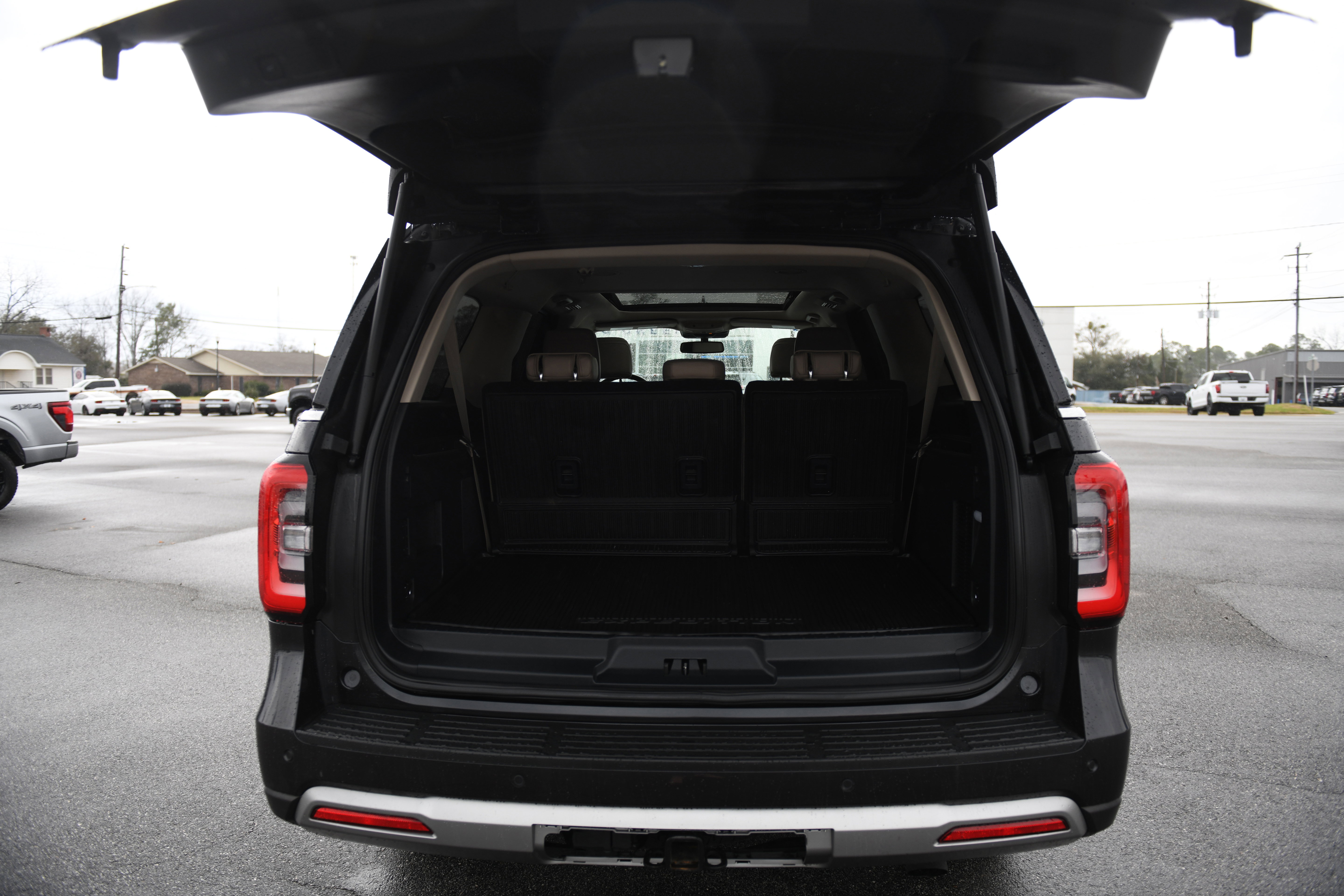 Used 2024 Ford Expedition Max Limited image 13
