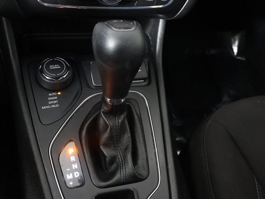 Used 2021 Jeep Cherokee Latitude image 41