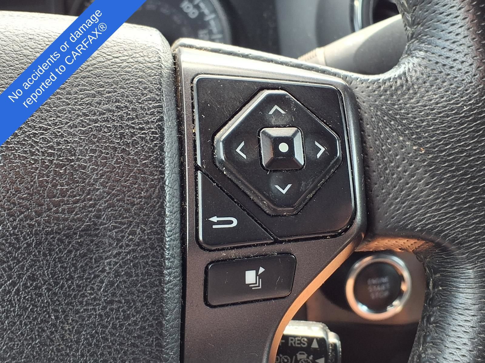 Used 2022 Toyota Tacoma TRD Off-Road AWD/4WD image 21