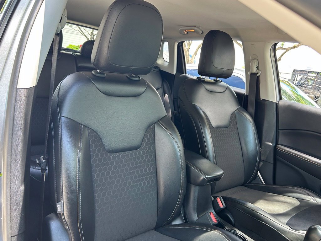 Certified 2020 Jeep Compass Latitude FWD image 38