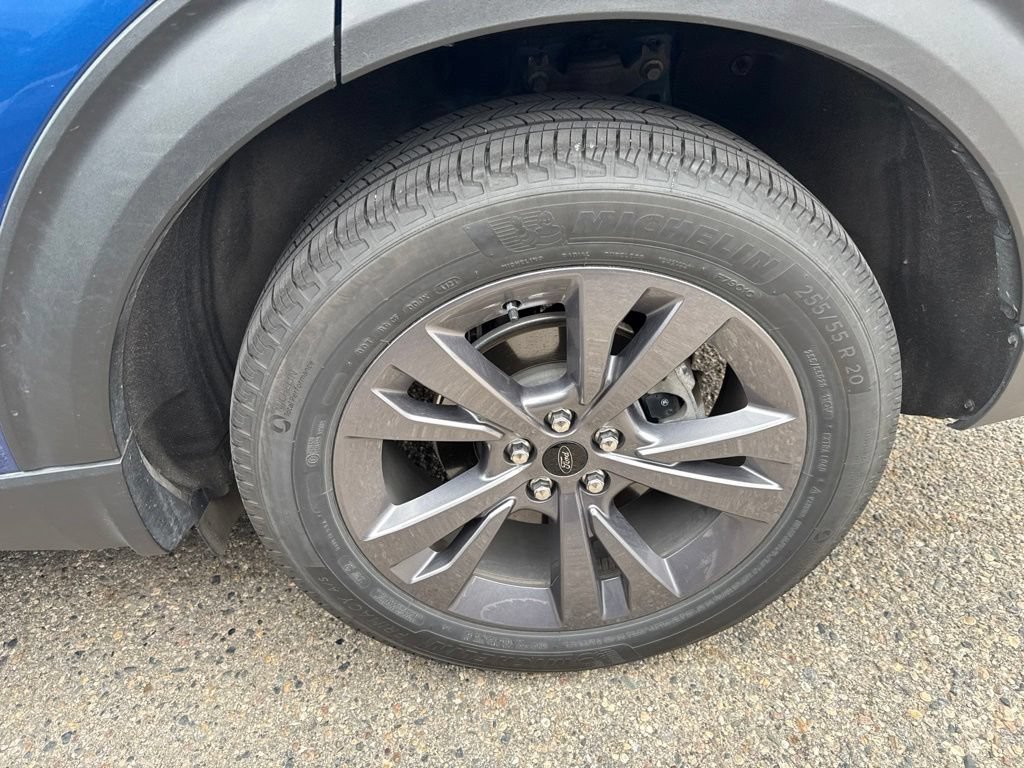 Used 2021 Ford Explorer XLT w/ Equipment Group 202A AWD/4WD image 13