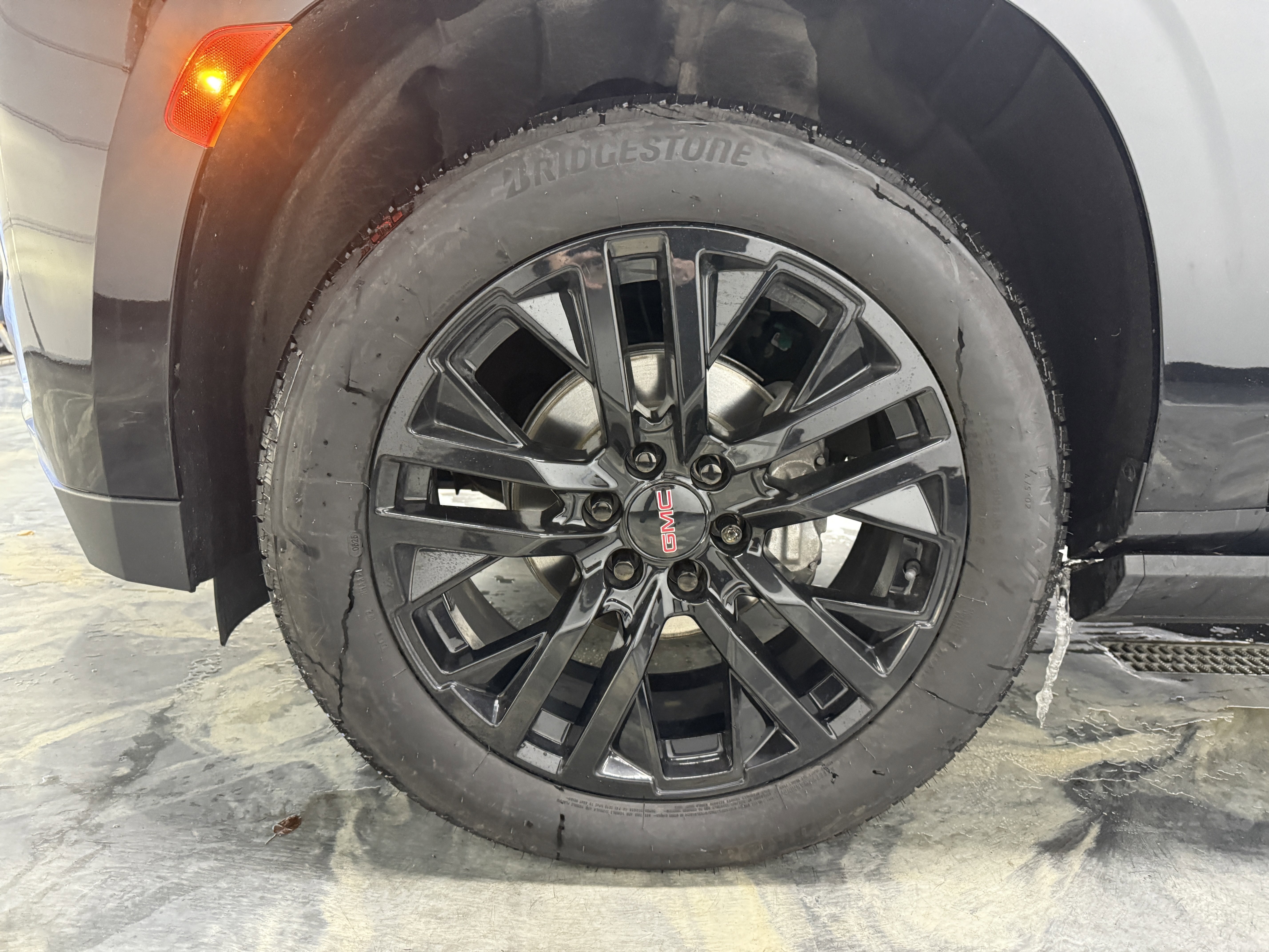 Used 2023 GMC Yukon Denali image 29