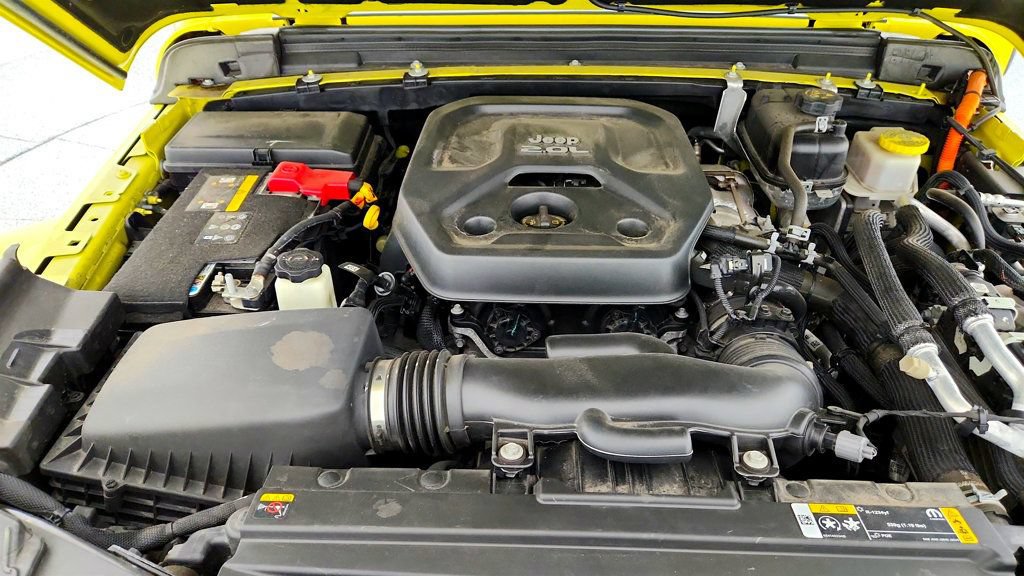 Used 2023 Jeep Wrangler Unlimited Sahara w/ Cold Weather Group AWD/4WD image 28