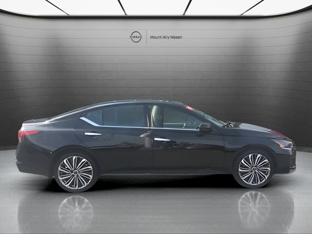 Certified 2025 Nissan Altima 2.5 SL image 3