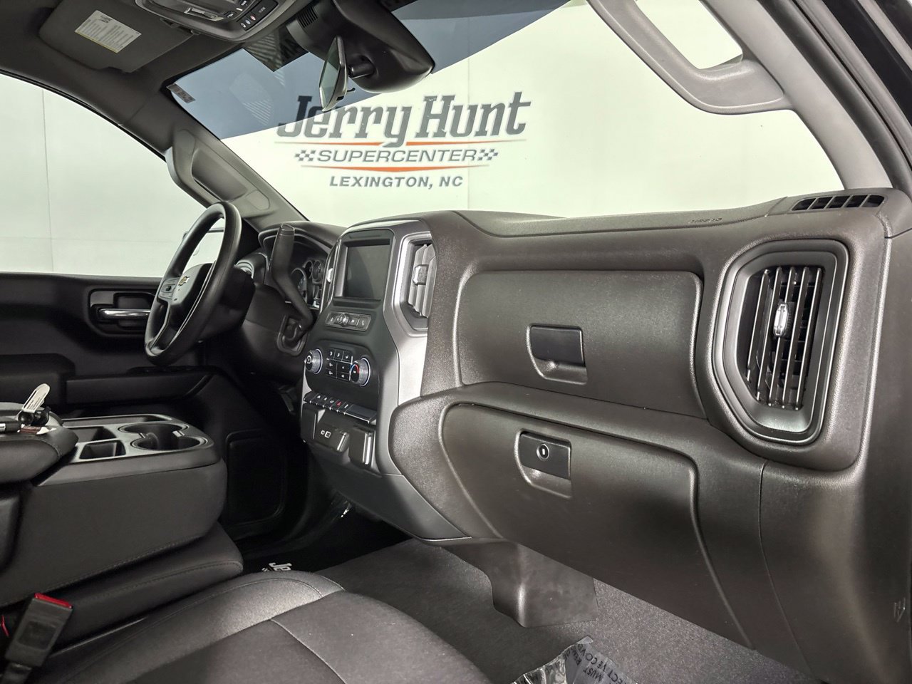 Used 2024 Chevrolet Silverado 1500 Custom AWD/4WD image 32