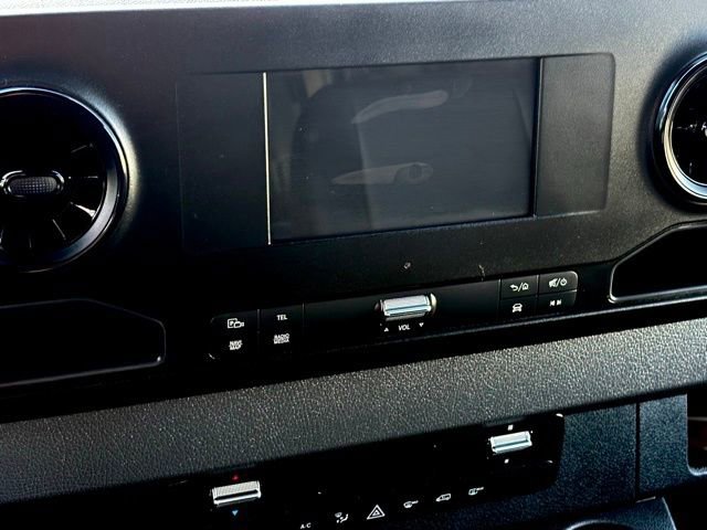 Used 2024 Mercedes-Benz Sprinter 3500 image 21