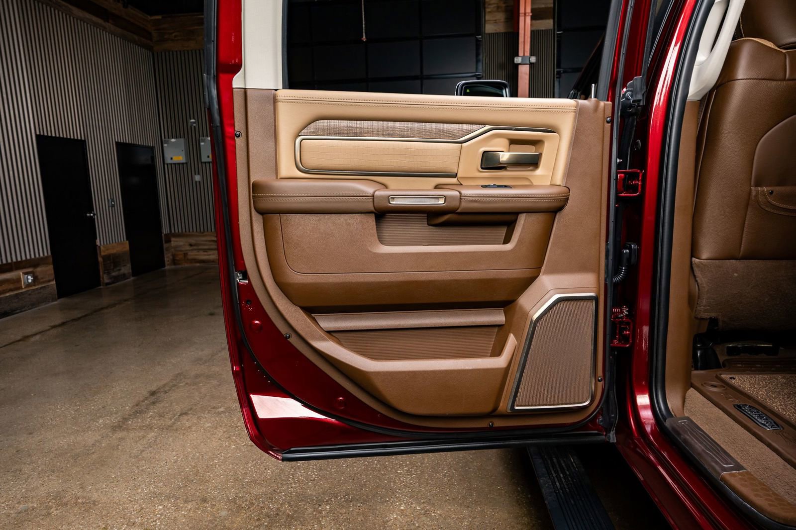 Used 2023 RAM 3500 Limited image 37