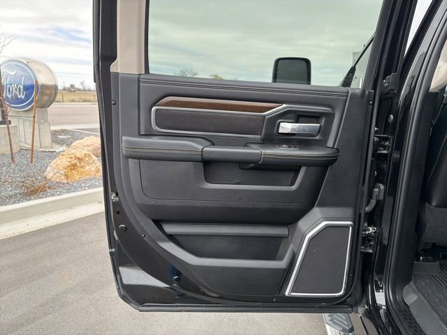 Used 2024 RAM 3500 Laramie AWD/4WD image 28