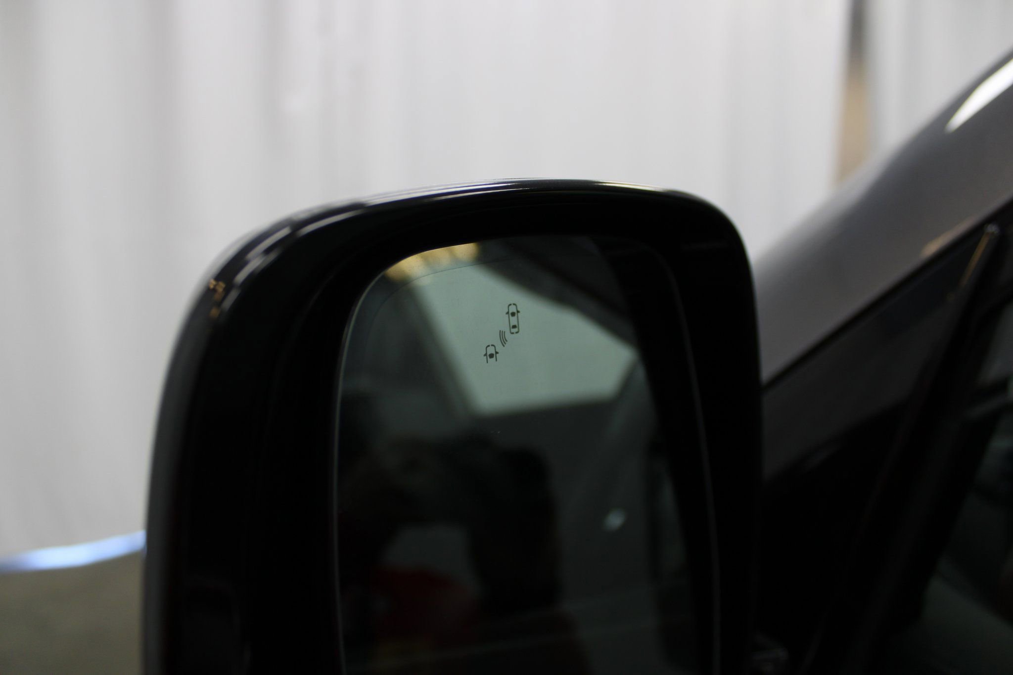 Used 2024 Nissan Armada SL image 9