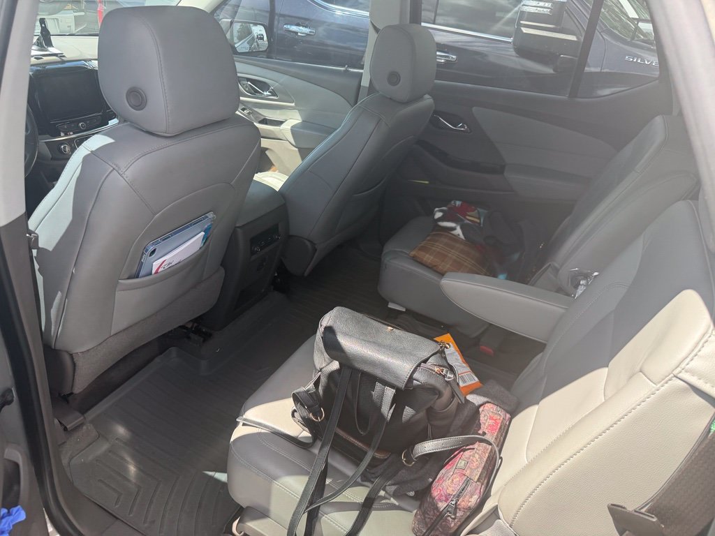 Used 2019 Chevrolet Traverse LT FWD image 9