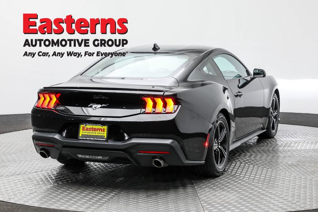 Used 2024 Ford Mustang Premium image 5