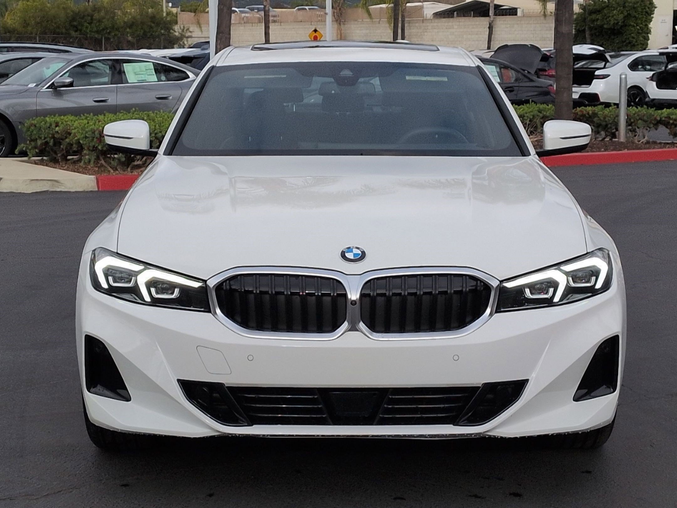Used 2026 BMW 330i Sedan w/ Convenience Package RWD image 3