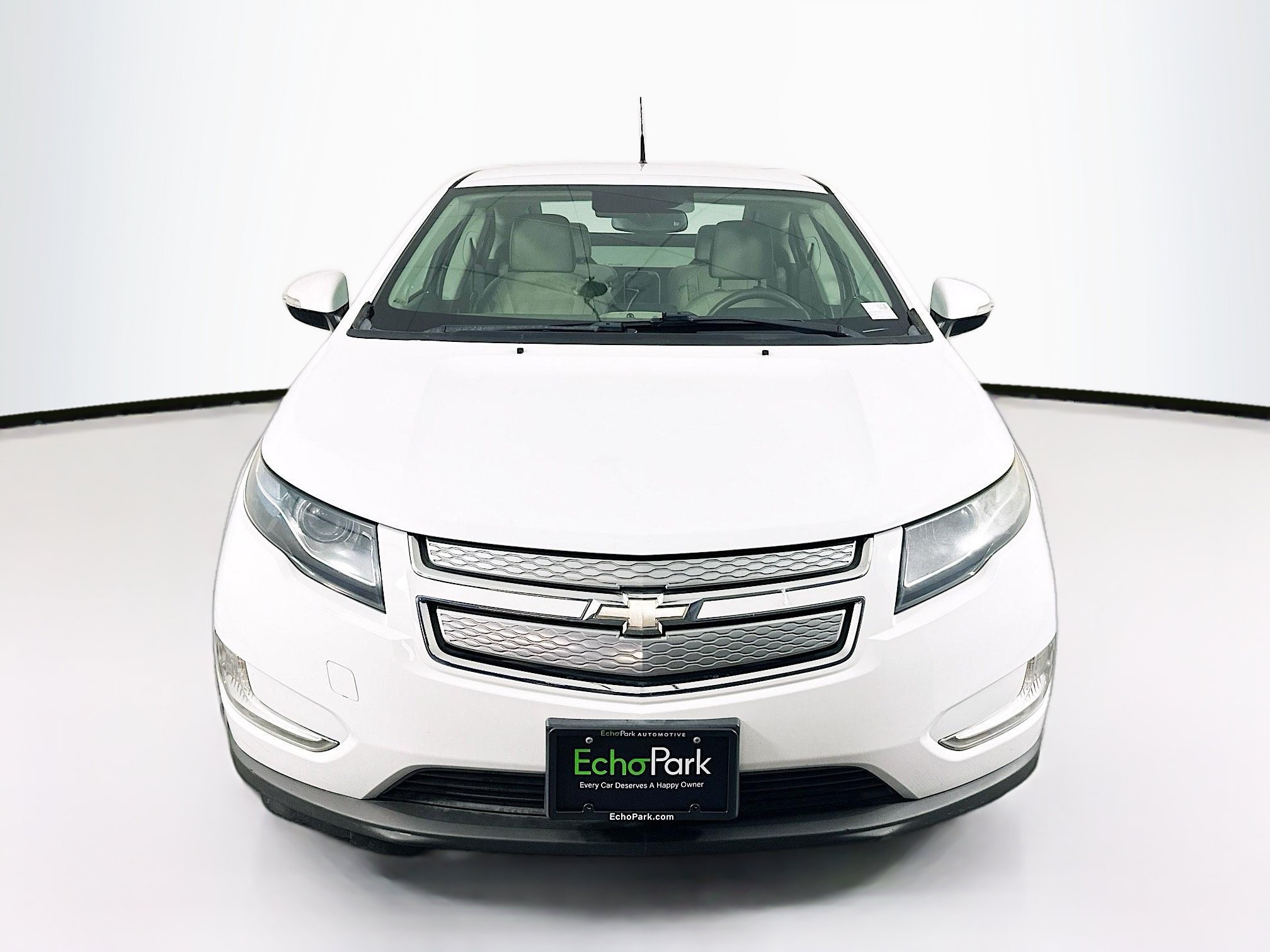 Used 2013 Chevrolet Volt Premium w/ Premium Trim Package FWD image 2