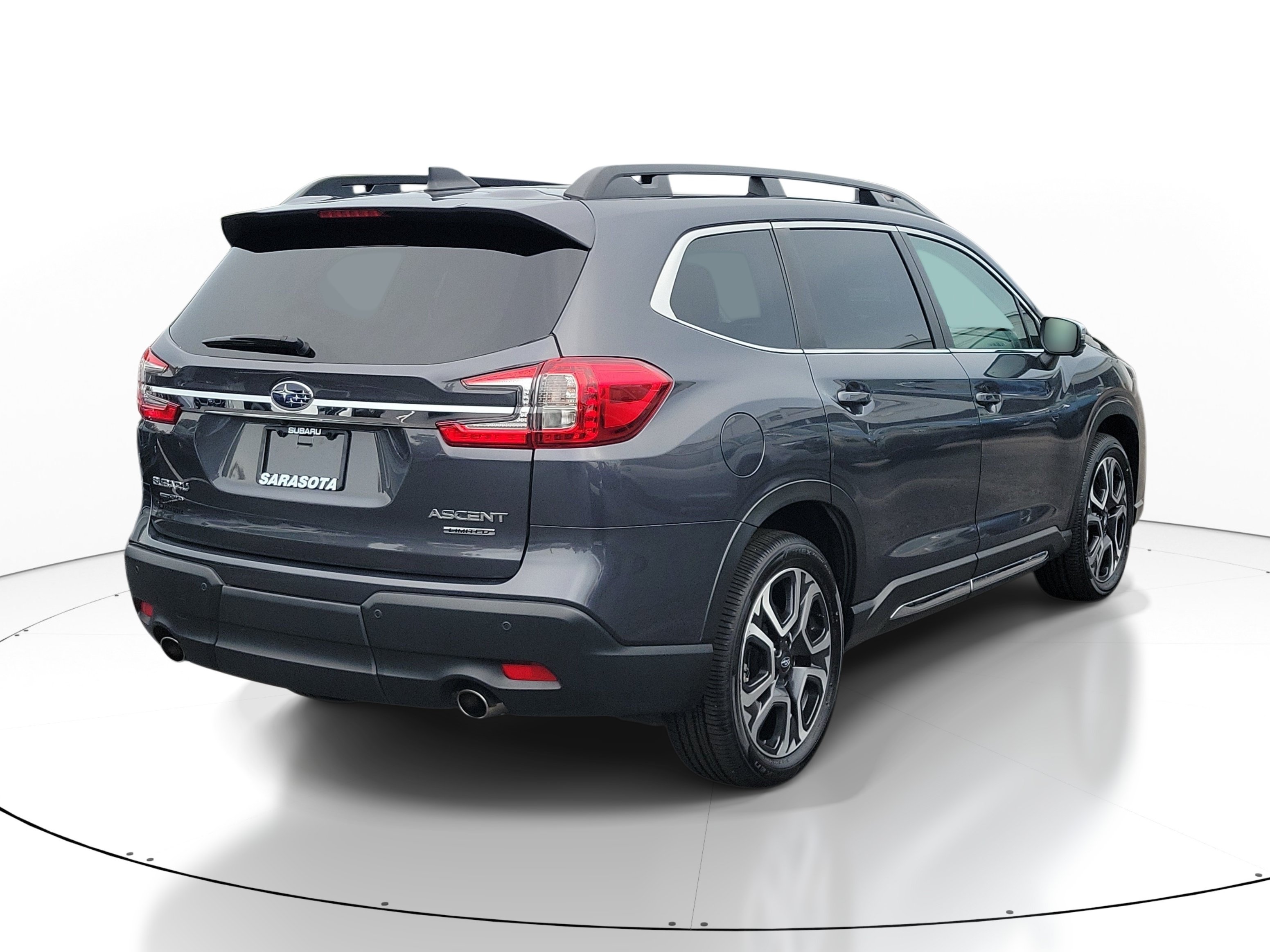 Used 2023 Subaru Ascent Limited w/ Technology Package AWD/4WD image 5