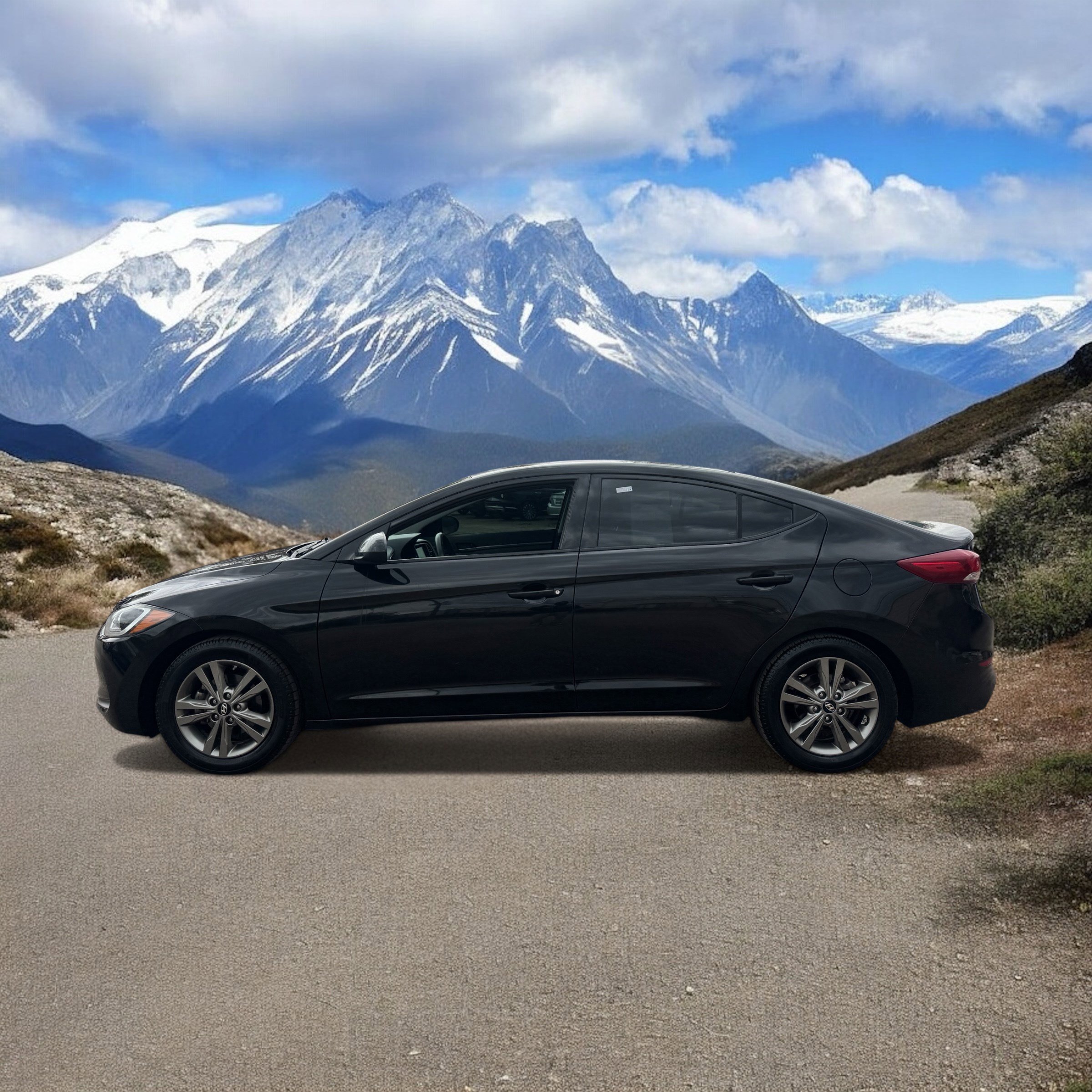 Used 2018 Hyundai Elantra SEL image 2