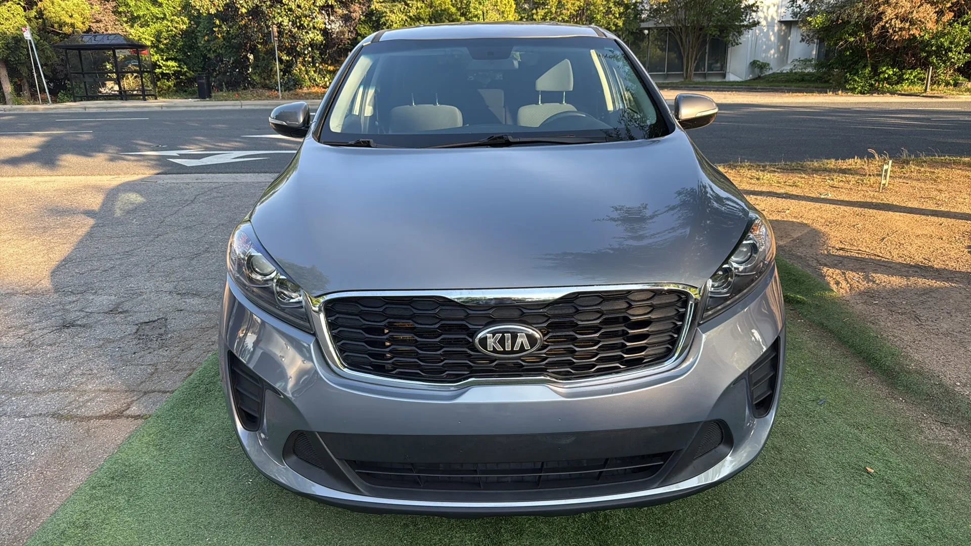 Used 2020 Kia Sorento LX AWD/4WD image 2