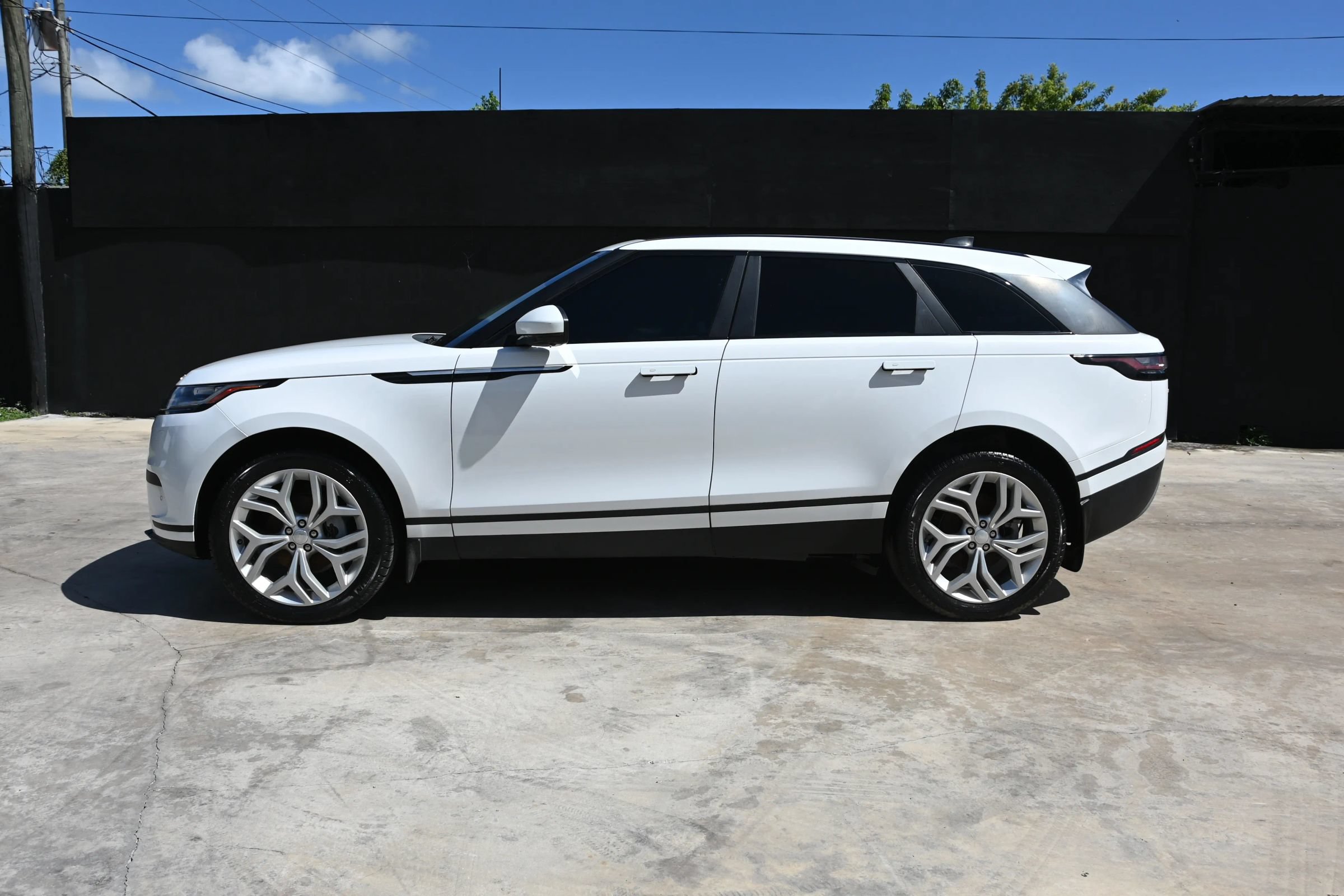 Used 2020 Land Rover Range Rover Velar S AWD/4WD image 6